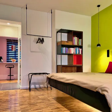 Studios Lychen *